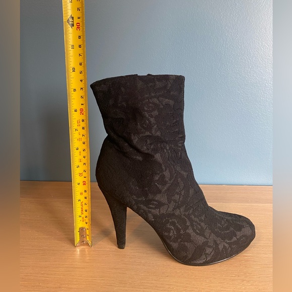 Black Floral Lace Boots - Picture 3 of 10